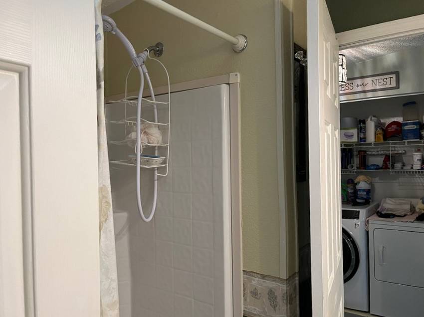 1284 Las Brisas Lane a Winter Haven, FL Mobile or Manufactured Home for Sale
